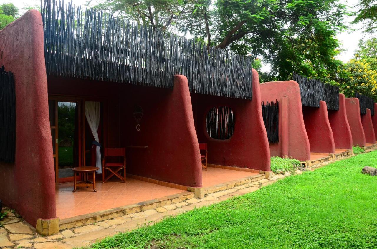 Amboseli Serena Safari Lodge Екстериор снимка